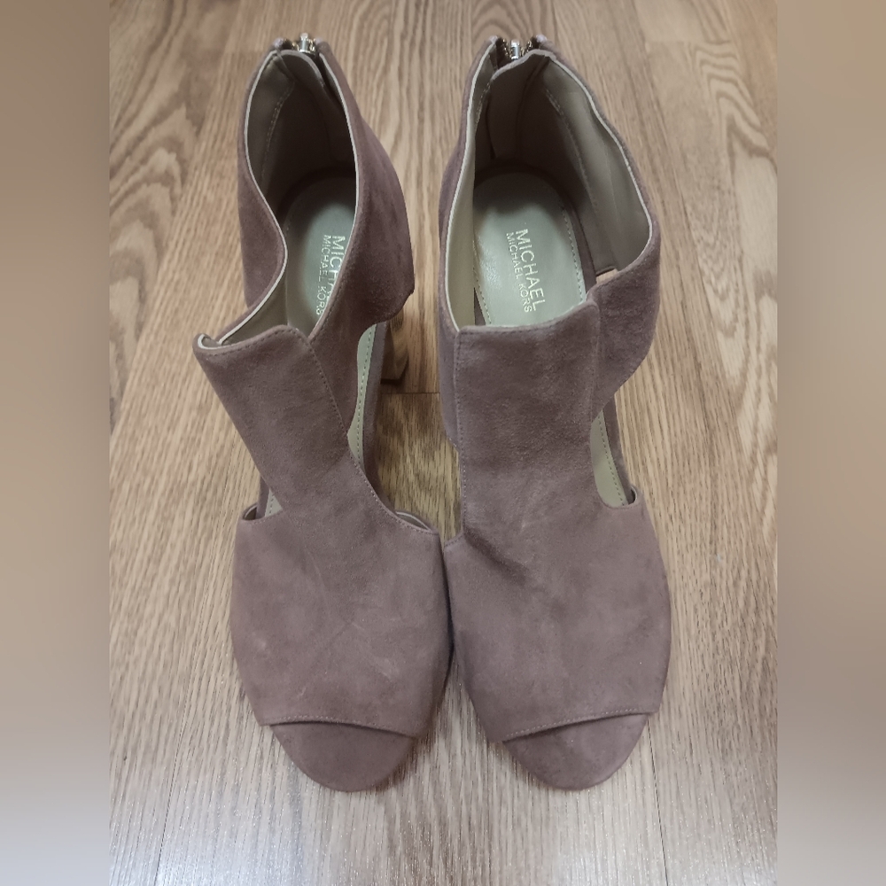 Michael kors womens heels size 9.5